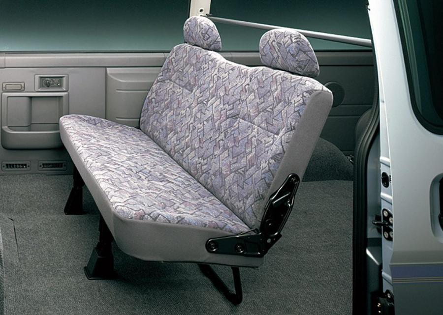  Nissan Caravan 2001 года  (фото 2 из 5)
